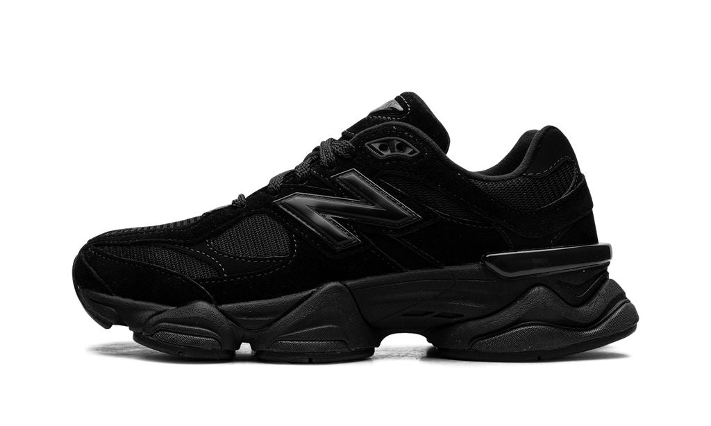 New Balance 9060 Triple Negro 