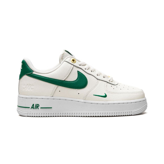 Nike Air Force 1 Low '07 LV8 40.º aniversario, color vela machete