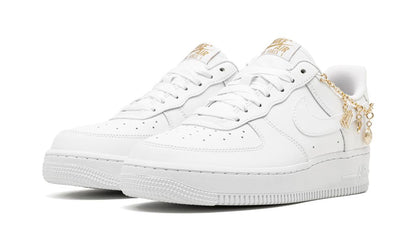 Nike Air Force 1 Low LX Weißer Anhänger