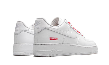 Nike Air Force 1 Low Supreme Blanco
