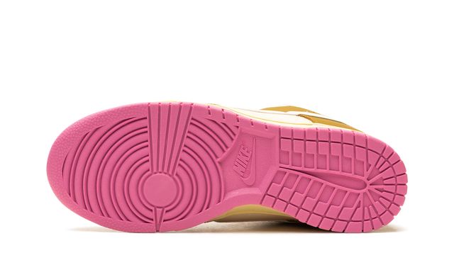 Nike Dunk Bronzine Pink 