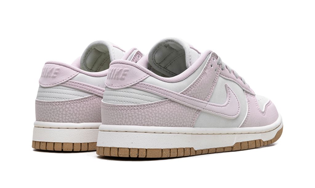 Nike Dunk Low Hellviolett