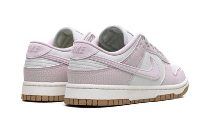 Nike Dunk Low Hellviolett
