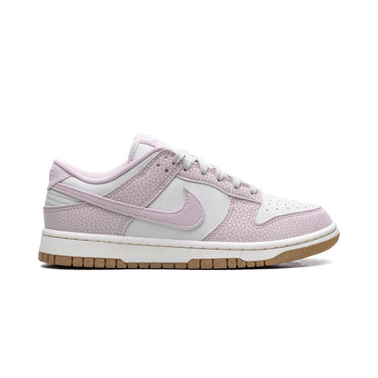 Nike Dunk Low Hellviolett