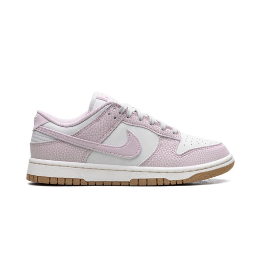 Nike Dunk Low Hellviolett