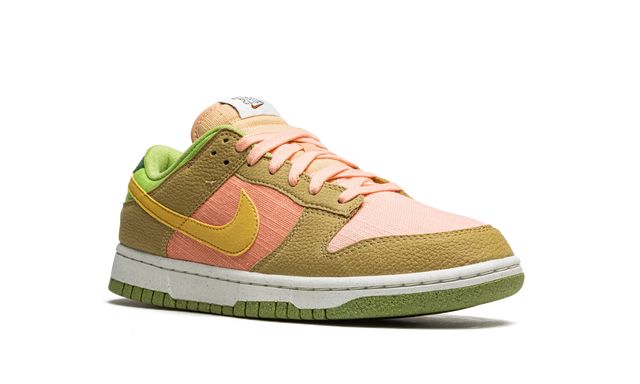 Nike Dunk Low Sun Club Naranja Ártico