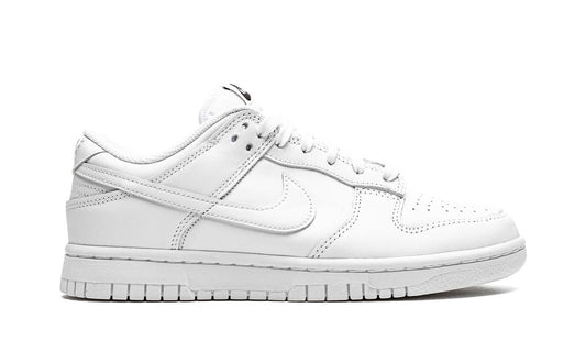 Nike Dunk Low Triple Weiß