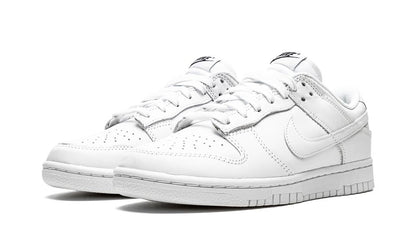 Nike Dunk Low Triple Weiß