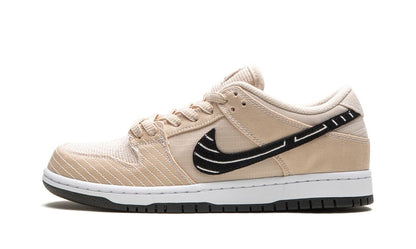 Nike SB Dunk Low Albino &amp; Preto 'Jiu-Jitsu' 