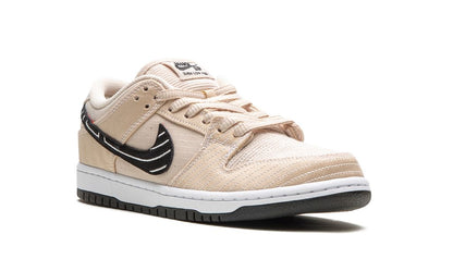 Nike SB Dunk Low Albino &amp; Preto 'Jiu-Jitsu' 