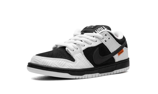 Nike SB Dunk Low TIGHTBOOTH 