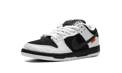 Nike SB Dunk Low TIGHTBOOTH 
