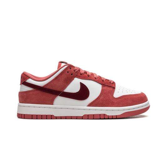 Nike SB Dunk Low Valentinstag (2024) 