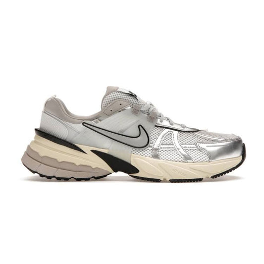 Nike Summit Blanco y Plata Metalizado 