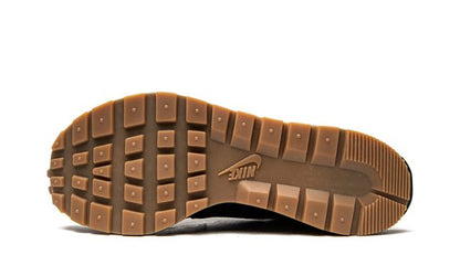 Nike Vaporwaffle Sacai Black Gum 