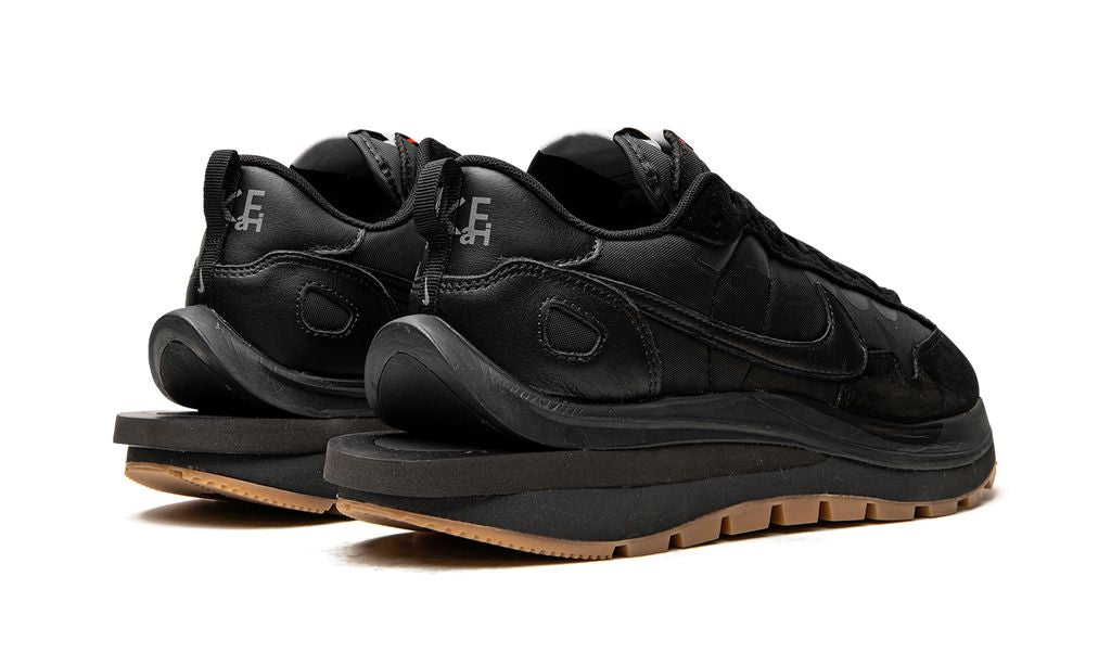Nike Vaporwaffle Sacai Black Gum 