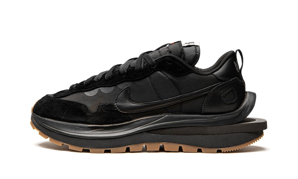 Nike Vaporwaffle Sacai Black Gum 