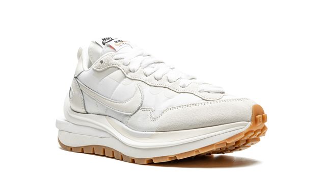 Nike Vaporwaffle Sacai Sail Gum 