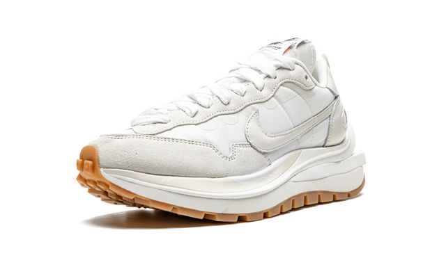 Nike Vaporwaffle Sacai Sail Gum 
