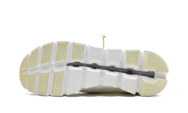 En Running Cloud 5 Ivory Acacia