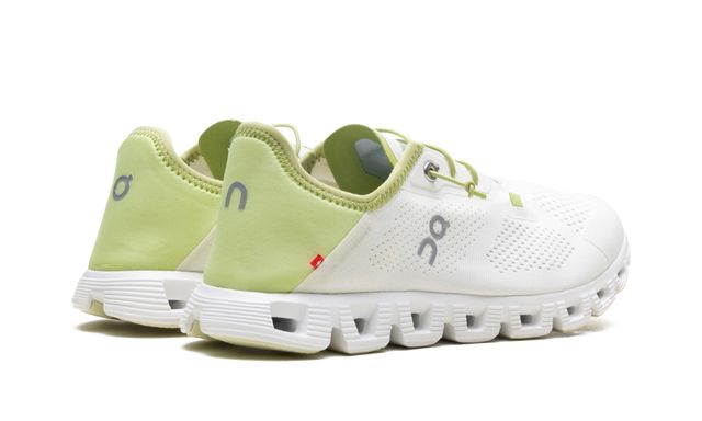 En Running Cloud 5 Ivory Acacia