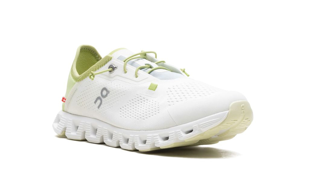 En Running Cloud 5 Ivory Acacia