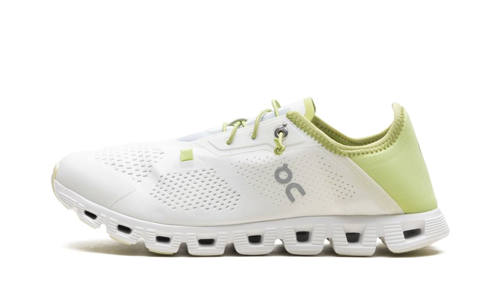 En Running Cloud 5 Ivory Acacia