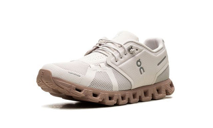 En la nube corriendo en 5 Sand Rosebrown