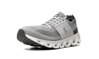 Al correr en Cloudswift 3 Alloy Glacier