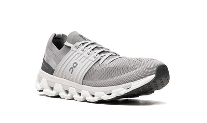 Al correr en Cloudswift 3 Alloy Glacier