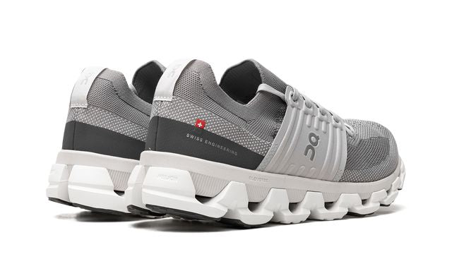 Al correr en Cloudswift 3 Alloy Glacier