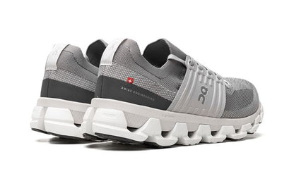 Al correr en Cloudswift 3 Alloy Glacier
