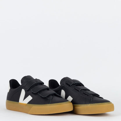 Zapatos Veja con logotipo de Chromefree en cuero negro y blanco 
