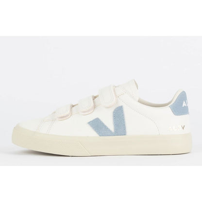 Zapatos Veja con logotipo de Chromefree en cuero extra blanco y acero